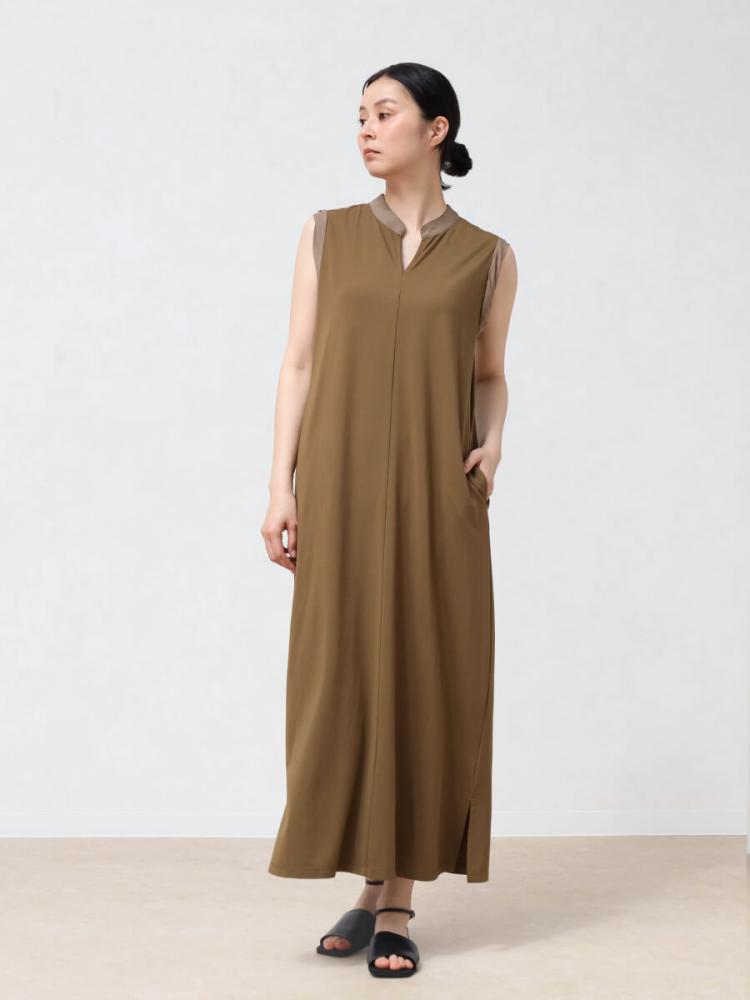 CLOVE リラックスキーネックワンピース（モデル着用）